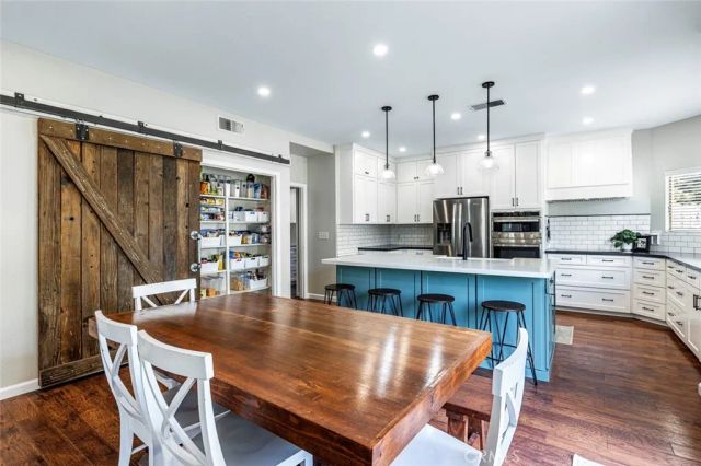 1977 Goshen Avenue, Clovis, CA 93611