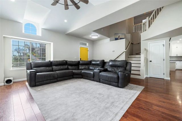 1977 Goshen Avenue, Clovis, CA 93611