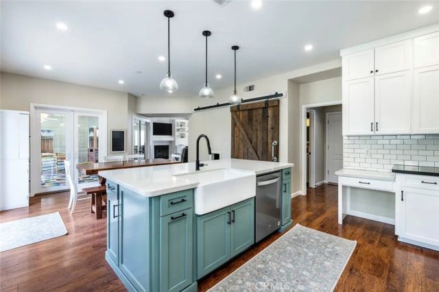 1977 Goshen Avenue, Clovis, CA 93611