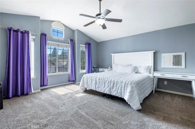 1977 Goshen Avenue, Clovis, CA 93611