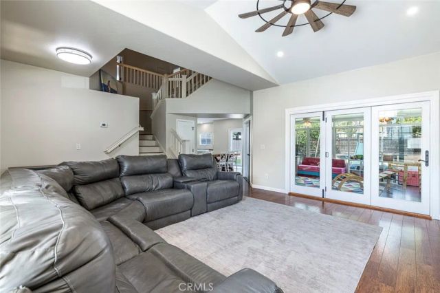 1977 Goshen Avenue, Clovis, CA 93611