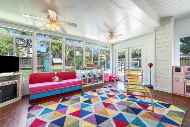 1977 Goshen Avenue, Clovis, CA 93611