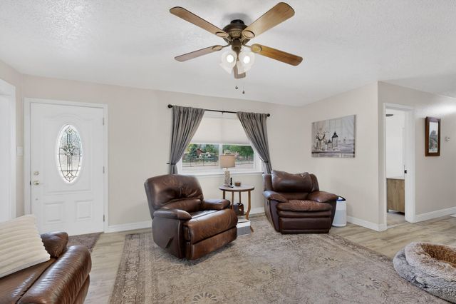 430 Abo Road, Bosque Farms, NM 87068