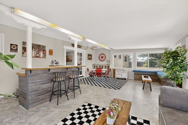 430 Abo Road, Bosque Farms, NM 87068