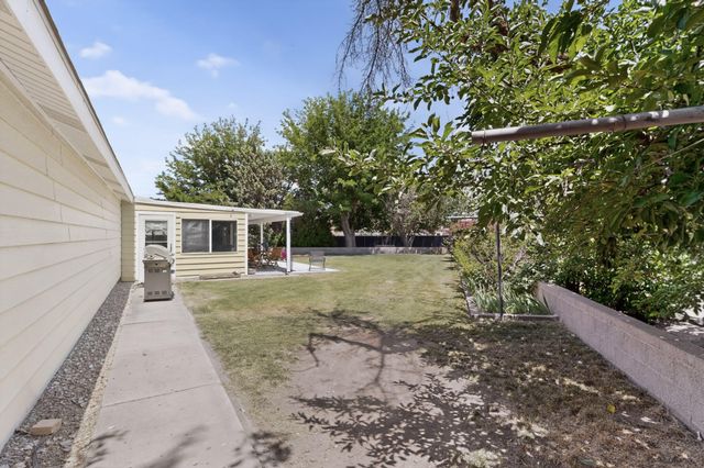 430 Abo Road, Bosque Farms, NM 87068