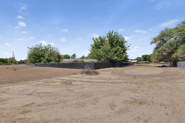 430 Abo Road, Bosque Farms, NM 87068