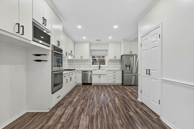 5010 Plantation Colony Court, Sugar Land, TX 77478