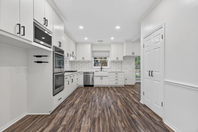 5010 Plantation Colony Court, Sugar Land, TX 77478