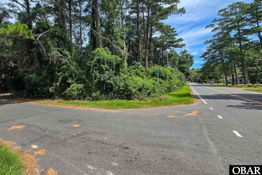 Image 16 of property listing at 707 Harriot Street Unit: Lot 7, Manteo, NC 27954