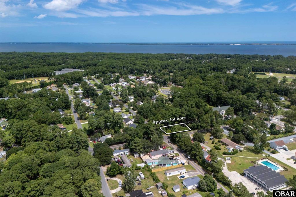 Image 4 of property listing at 707 Harriot Street Unit: Lot 7, Manteo, NC 27954