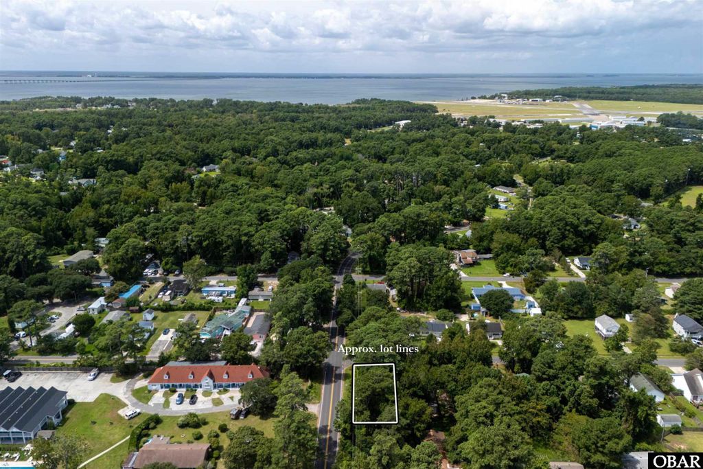 Image 9 of property listing at 707 Harriot Street Unit: Lot 7, Manteo, NC 27954