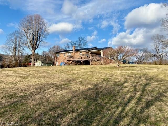 927 Shingle Gap Road, Purlear, NC 28665