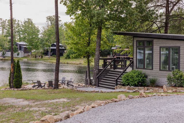 19 Lillypad Ln, Tracy City, TN 37387