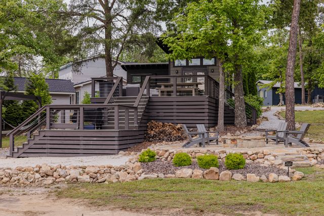 19 Lillypad Ln, Tracy City, TN 37387
