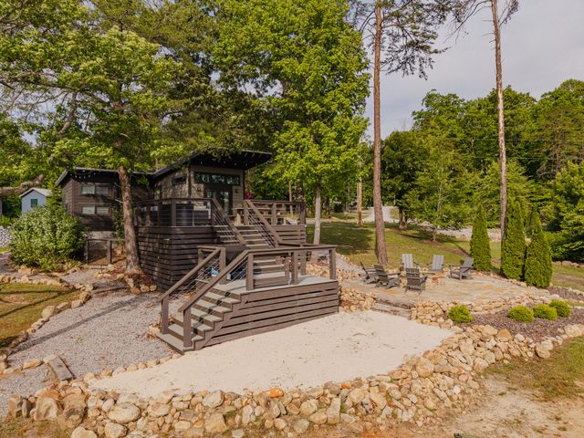 19 Lillypad Ln, Tracy City, TN 37387