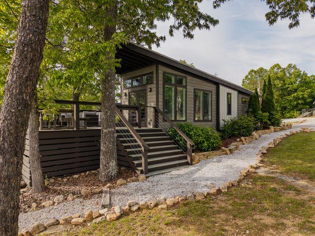 19 Lillypad Ln, Tracy City, TN 37387