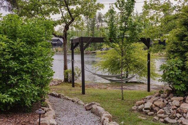 19 Lillypad Ln, Tracy City, TN 37387
