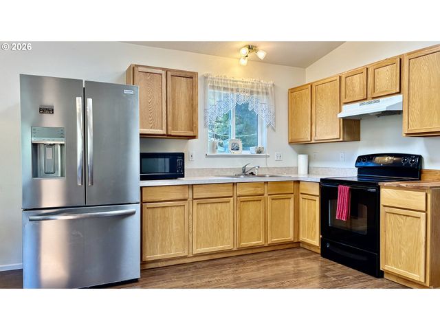 8364 SILETZ Hwy, Siletz, OR 97380