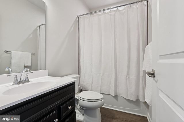 27 SIDNEY LN, Stratford, NJ 08084