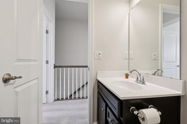 27 SIDNEY LN, Stratford, NJ 08084