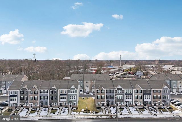 27 SIDNEY LN, Stratford, NJ 08084