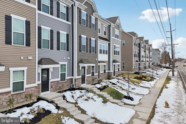 27 SIDNEY LN, Stratford, NJ 08084