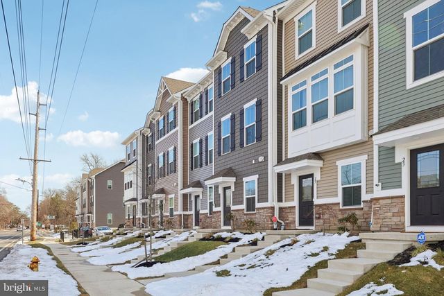 27 SIDNEY LN, Stratford, NJ 08084