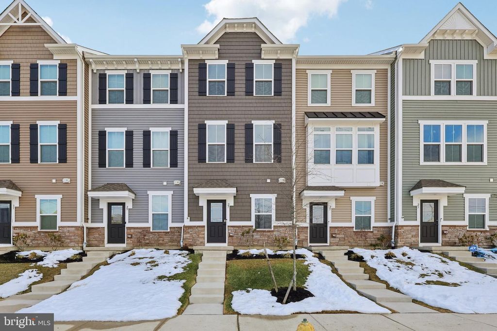 27 SIDNEY LN, Stratford, NJ 08084