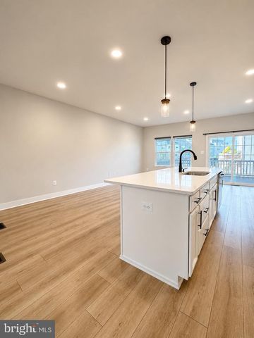 19439 SPOKAN SQ, Leesburg, VA 20175