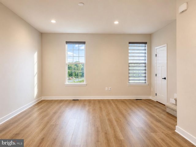 19439 SPOKAN SQ, Leesburg, VA 20175