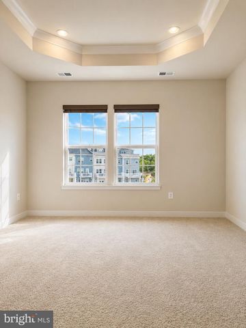 19439 SPOKAN SQ, Leesburg, VA 20175