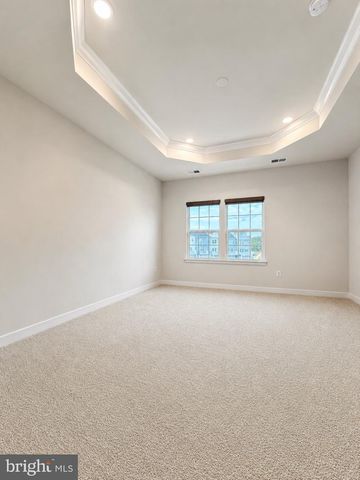 19439 SPOKAN SQ, Leesburg, VA 20175