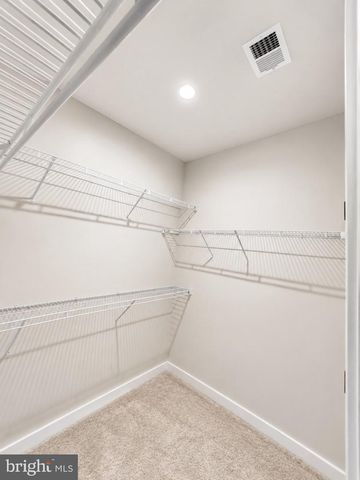 19439 SPOKAN SQ, Leesburg, VA 20175