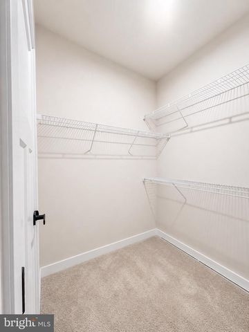 19439 SPOKAN SQ, Leesburg, VA 20175