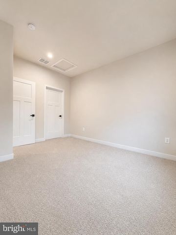 19439 SPOKAN SQ, Leesburg, VA 20175