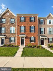 19439 SPOKAN SQ, Leesburg, VA 20175