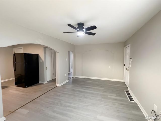 5766 Jennings Station Road, St Louis, MO 63136