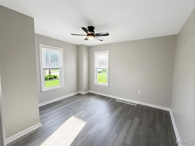 5766 Jennings Station Road, St Louis, MO 63136