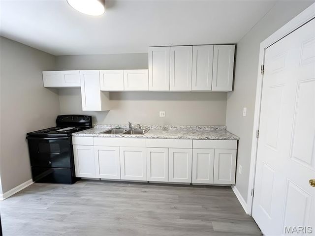 5766 Jennings Station Road, St Louis, MO 63136