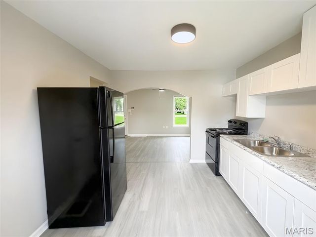 5766 Jennings Station Road, St Louis, MO 63136