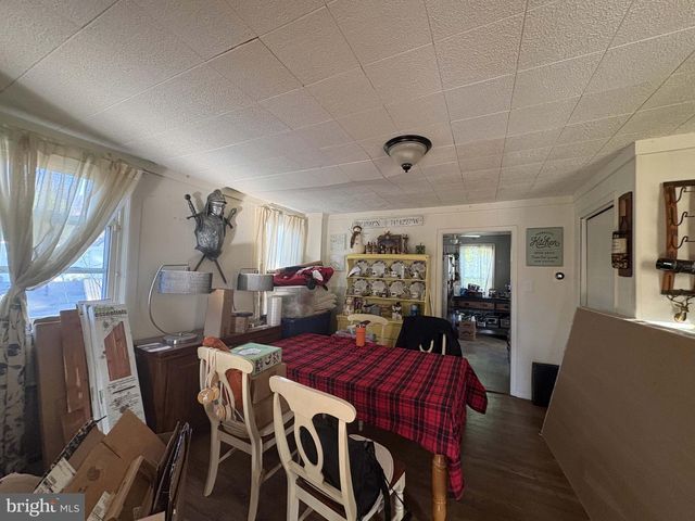 38 CAMDEN AVE, Hamilton, NJ 08610