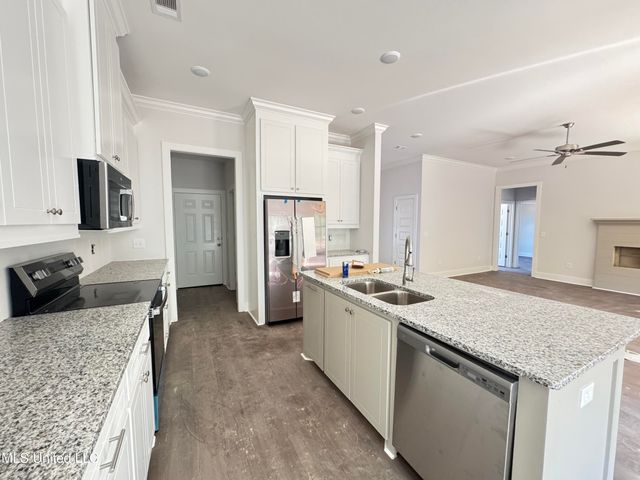 751 Magnolia Point Circle, Pearl, MS 39208