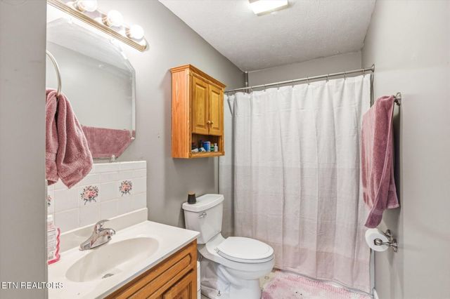 220 Autumn Lane, Madisonville, TN 37354