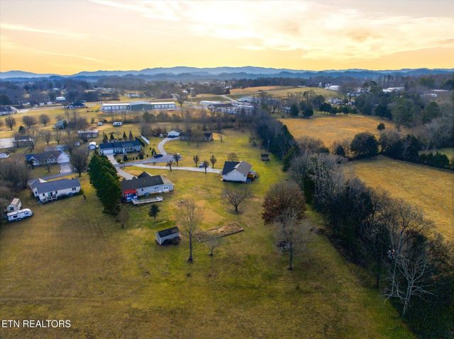 220 Autumn Lane, Madisonville, TN 37354