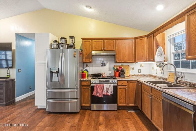 220 Autumn Lane, Madisonville, TN 37354