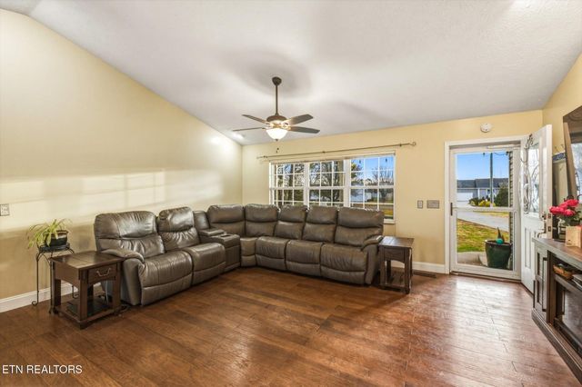 220 Autumn Lane, Madisonville, TN 37354