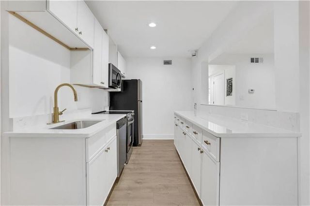 2396 Lawrenceville Highway V, Decatur, GA 30033