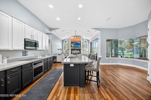 12100 RED BARN Court, Jacksonville, FL 32226