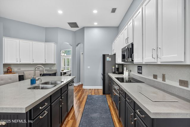 12100 RED BARN Court, Jacksonville, FL 32226