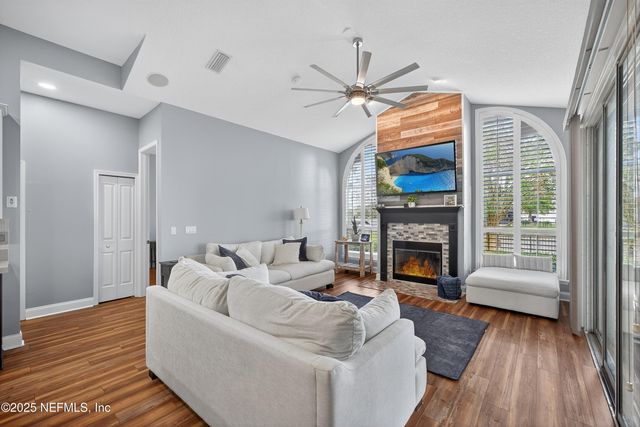 12100 RED BARN Court, Jacksonville, FL 32226